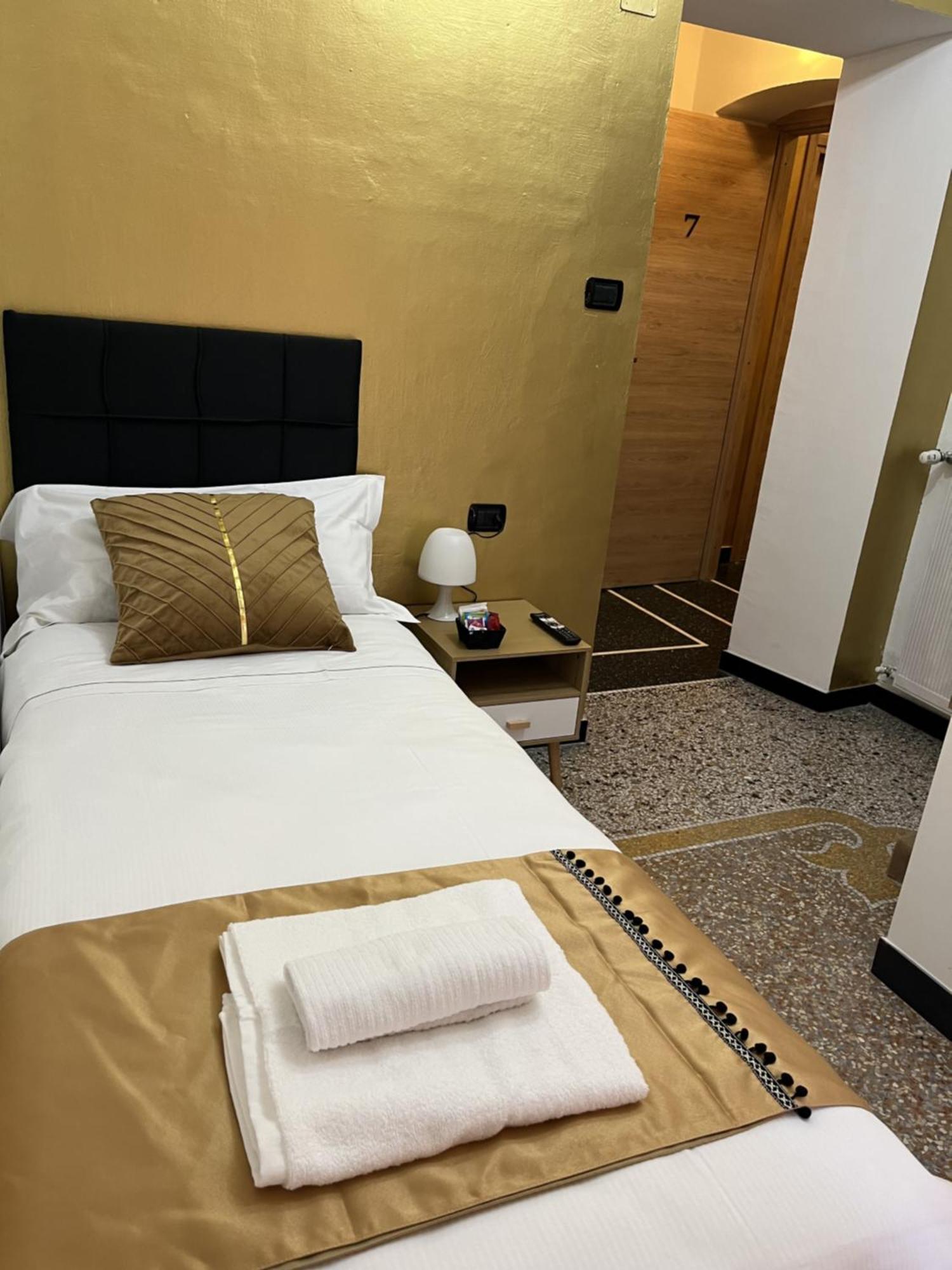 Genova Gold Rooms Pokój zdjęcie